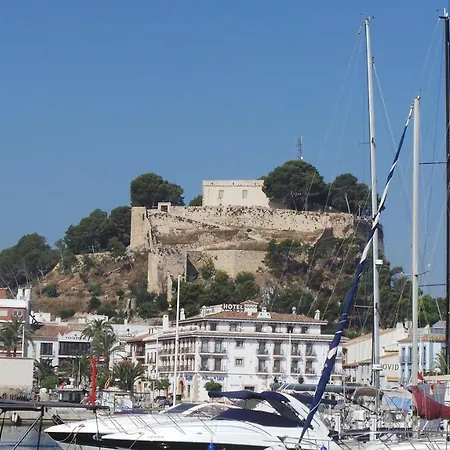 Immaculate And Modern 1 Bedroomed Apartment Denia