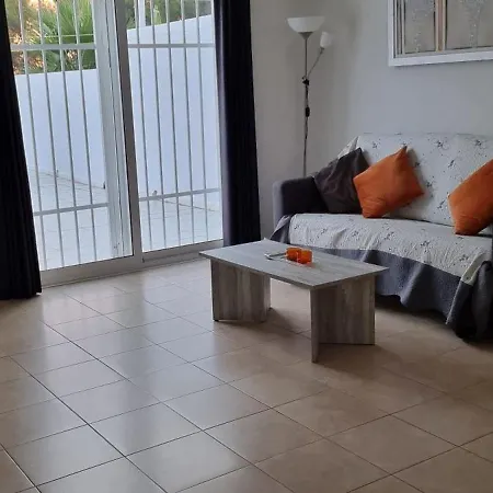 Apartment Immaculate And Modern 1 Bedroomed